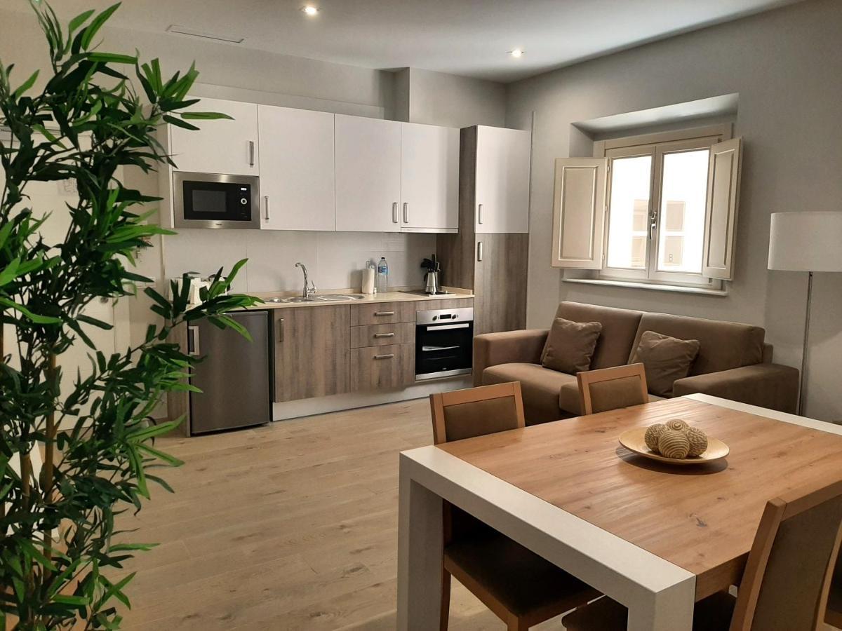 Apartamentos Pinar Malaga Centro Esterno foto