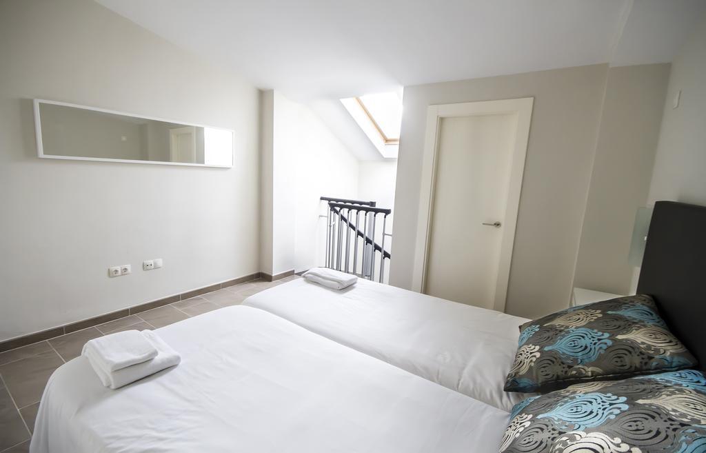 Apartamentos Pinar Malaga Centro Esterno foto
