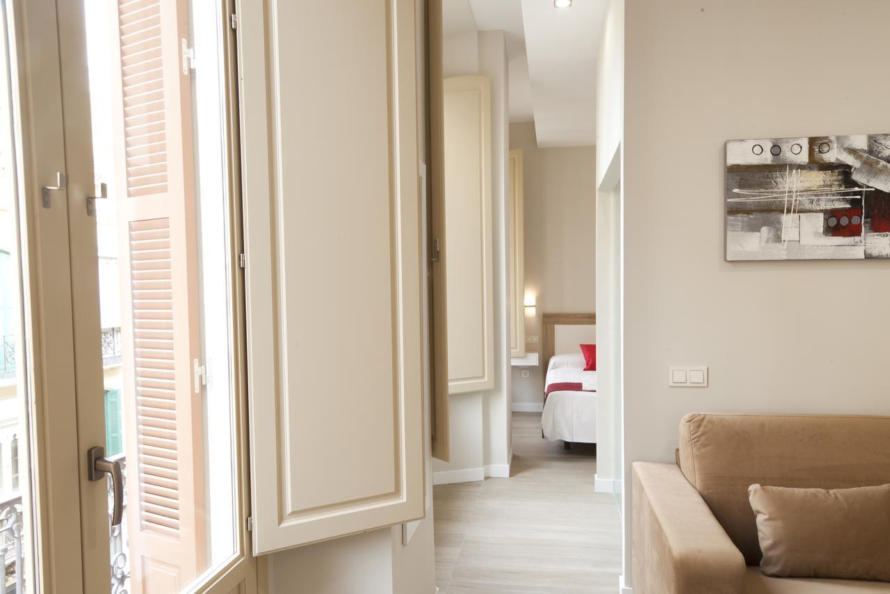 Apartamentos Pinar Malaga Centro Esterno foto