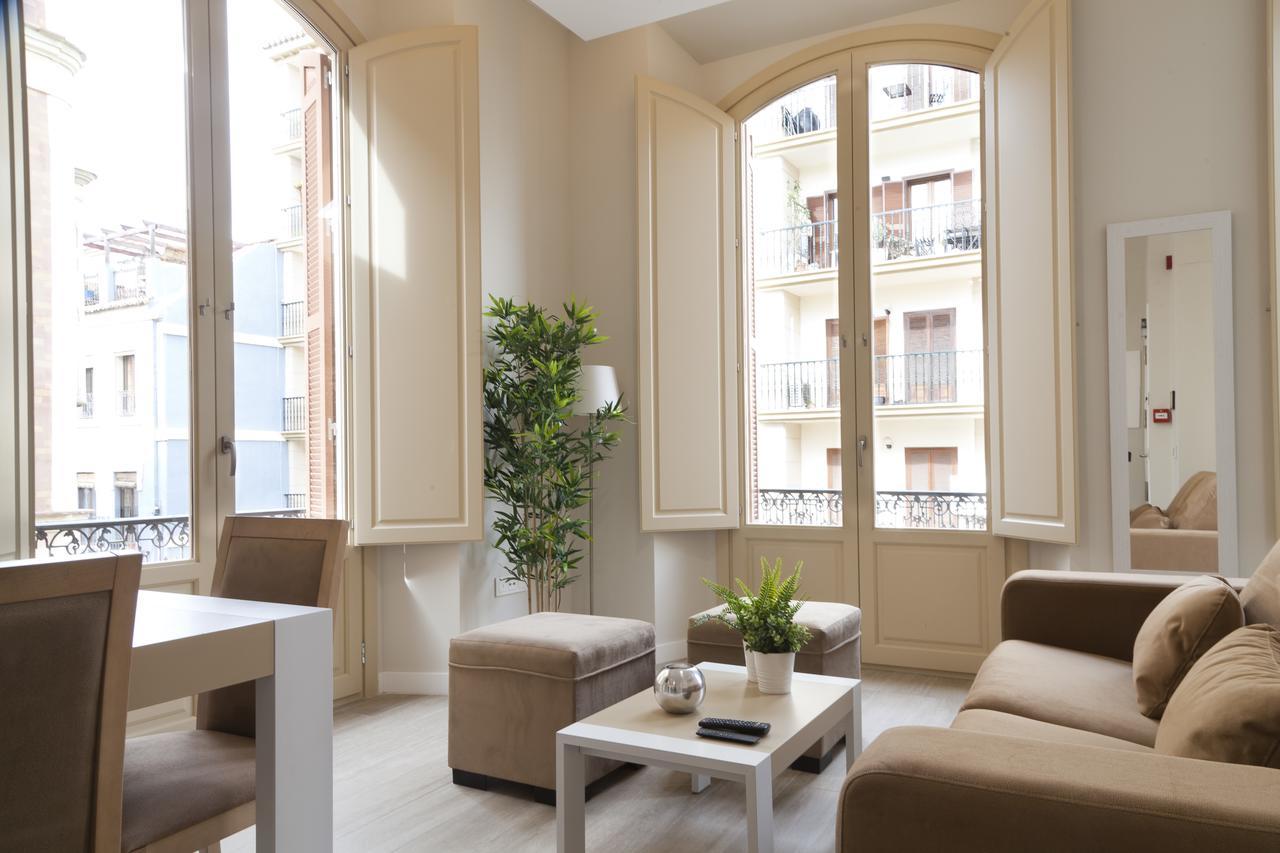 Apartamentos Pinar Malaga Centro Esterno foto