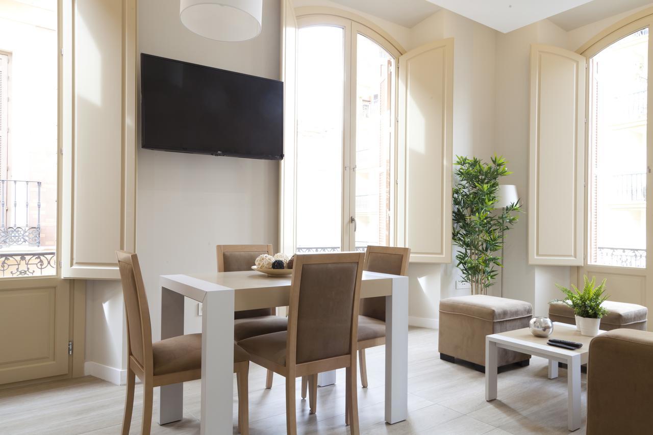 Apartamentos Pinar Malaga Centro Esterno foto